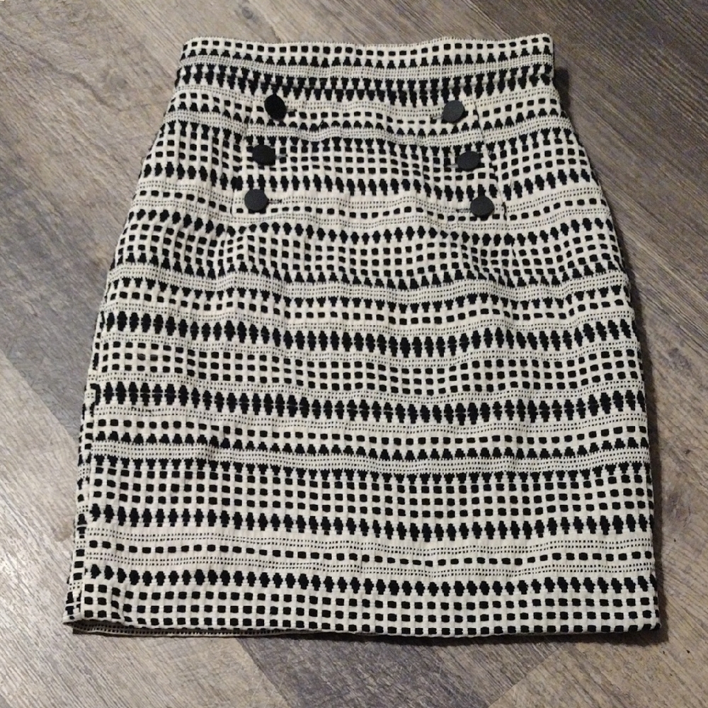 H&M Monochrome Patterned Pencil Skirt